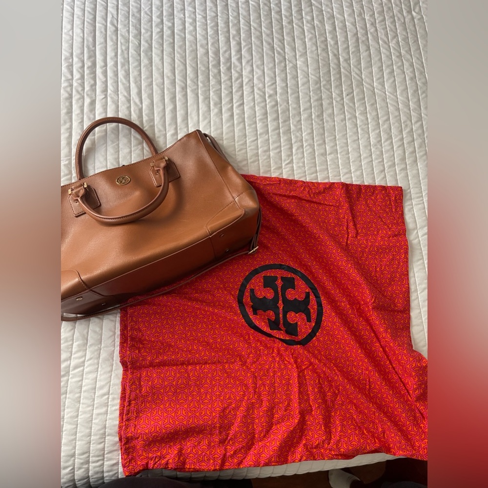 Tory Burch Robinson Tote